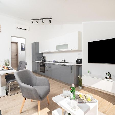 Apartment Gaia Лабин Екстер'єр фото